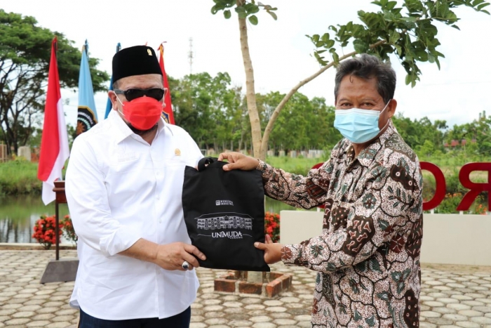 Ketua DPD RI Tumbuhkan 5 Semangat Generasi Muda di UNIMUDA Sorong