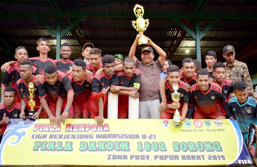 Timnas U-21 UNIMUDA Sabet Piala Kemenpora Papua Barat